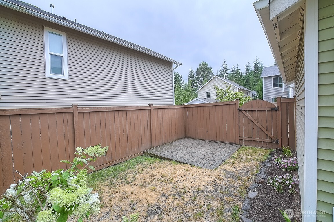 7617 Orchard Avenue SE