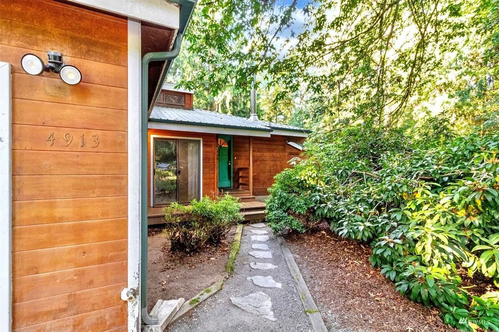 Photo of 4913 109th Avenue SE, Snohomish, WA 98290 (MLS # 1984682)