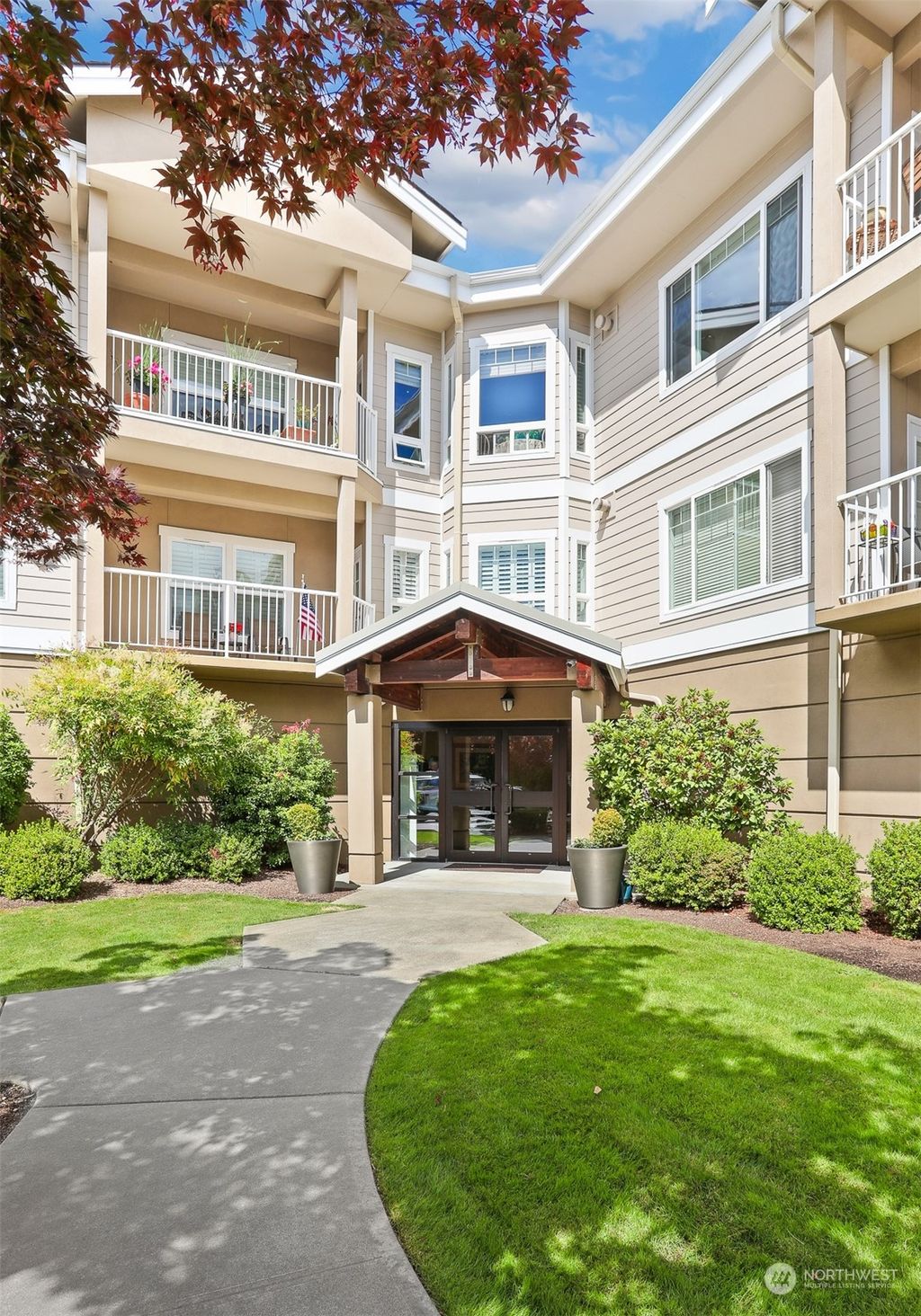 Photo of 1854 NW 195th Street #313, Shoreline, WA 98177 (MLS # 2272174)