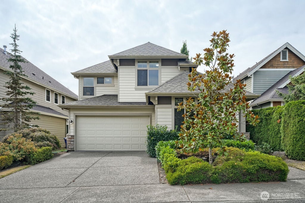 Photo of 23527 NE 13th Place, Sammamish, WA 98074 (MLS # 2570553)
