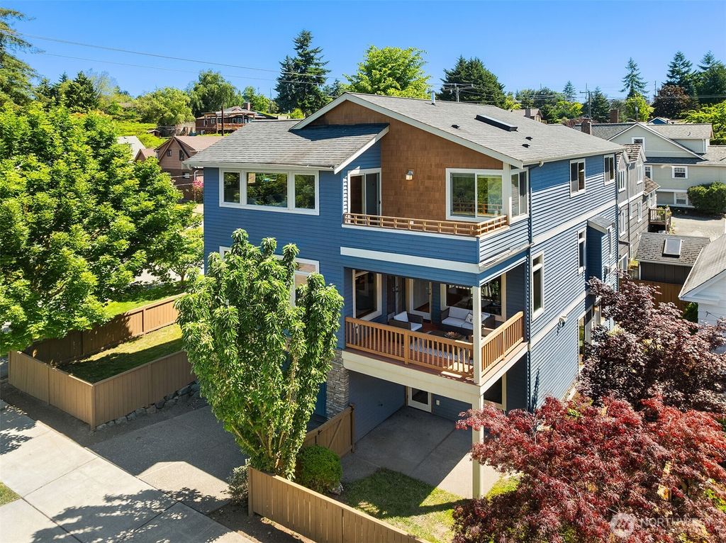 Photo of 203 NE 77th Street, Seattle, WA 98115 (MLS # 2389865)