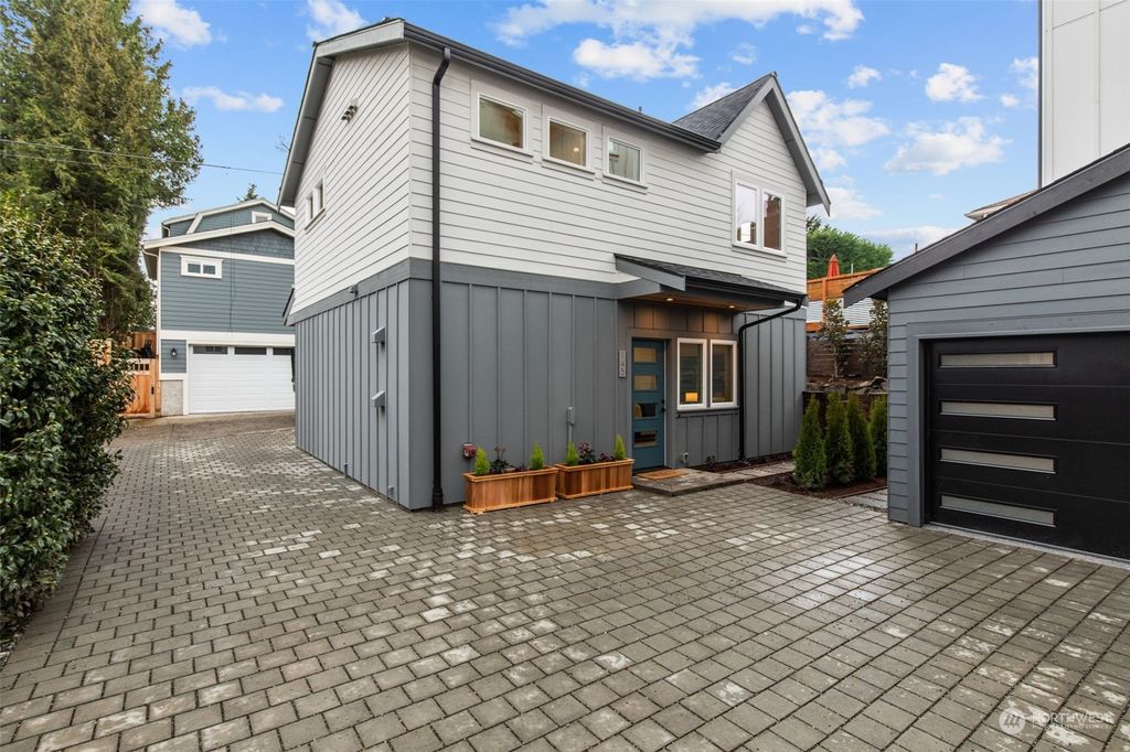 Photo of 143 NE 62nd Street, Seattle, WA 98115 (MLS # 2197643)