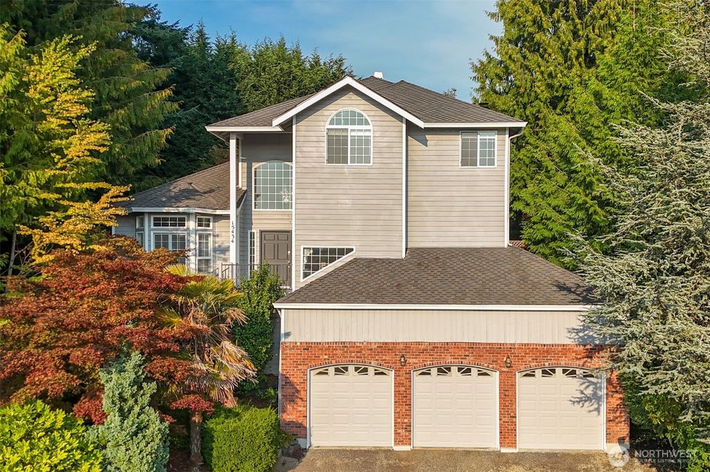 Photo of 15434 SE 67th Place, Bellevue, WA 98006 (MLS # 2429386)