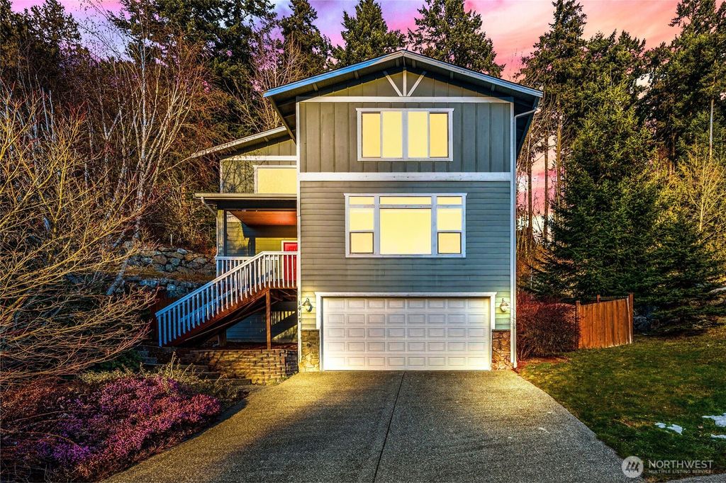 Photo of 1417 195th Place SW, Lynnwood, WA 98036 (MLS # 2333216)