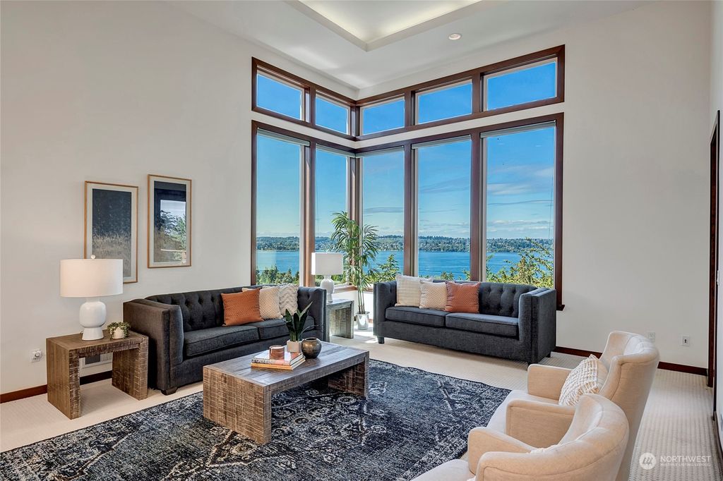 Photo of 2737 68th Avenue SE, Mercer Island, WA 98040 (MLS # 2267106)