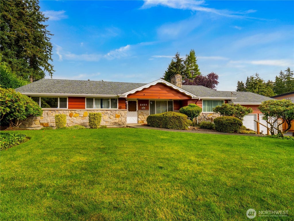 Photo of 2404 S 360th Street, Federal Way, WA 98003 (MLS # 2584963)