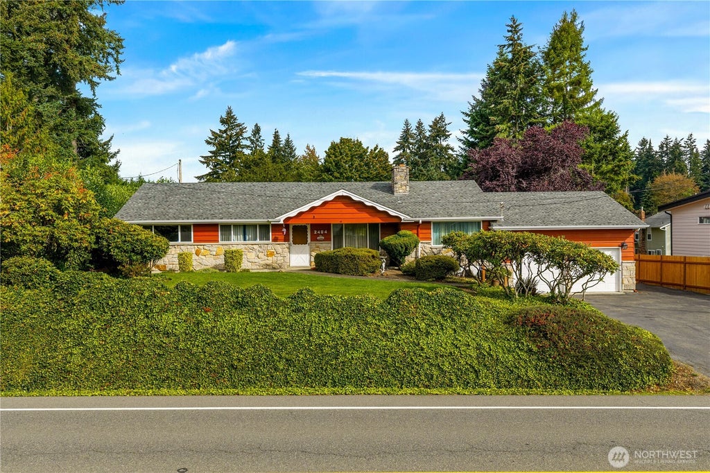 Photo of 2404 S 360th Street, Federal Way, WA 98003 (MLS # 2584963)