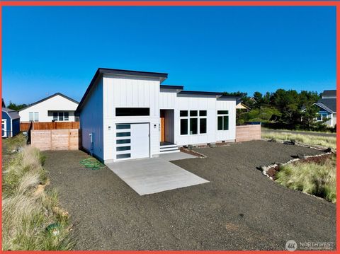 Photo of 455 N Portal Loop SW, Ocean Shores, WA 98569 (MLS # 2378497)