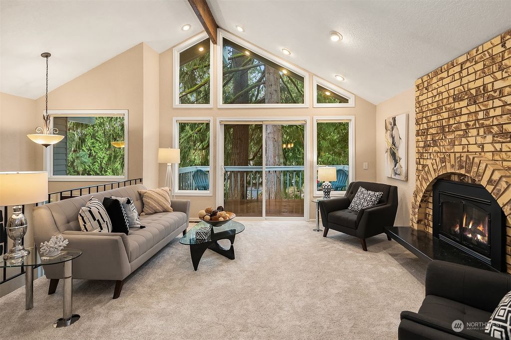 Photo of 16008 198th Avenue NE, Woodinville, WA 98077 (MLS # 2198496)