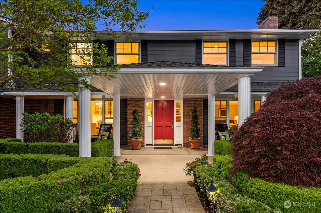 Photo of 2248 95th Avenue NE, Clyde Hill, WA 98004 (MLS # 2068738)