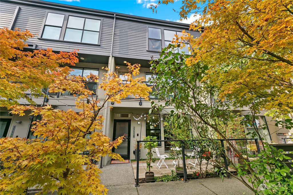 Photo of 3711 S Angeline Street #B, Seattle, WA 98118 (MLS # 2168652)