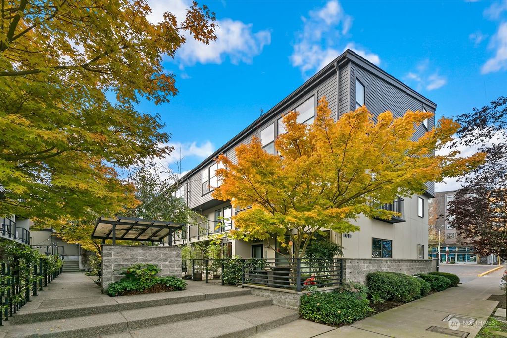 Photo of 3711 S Angeline Street #B, Seattle, WA 98118 (MLS # 2168652)