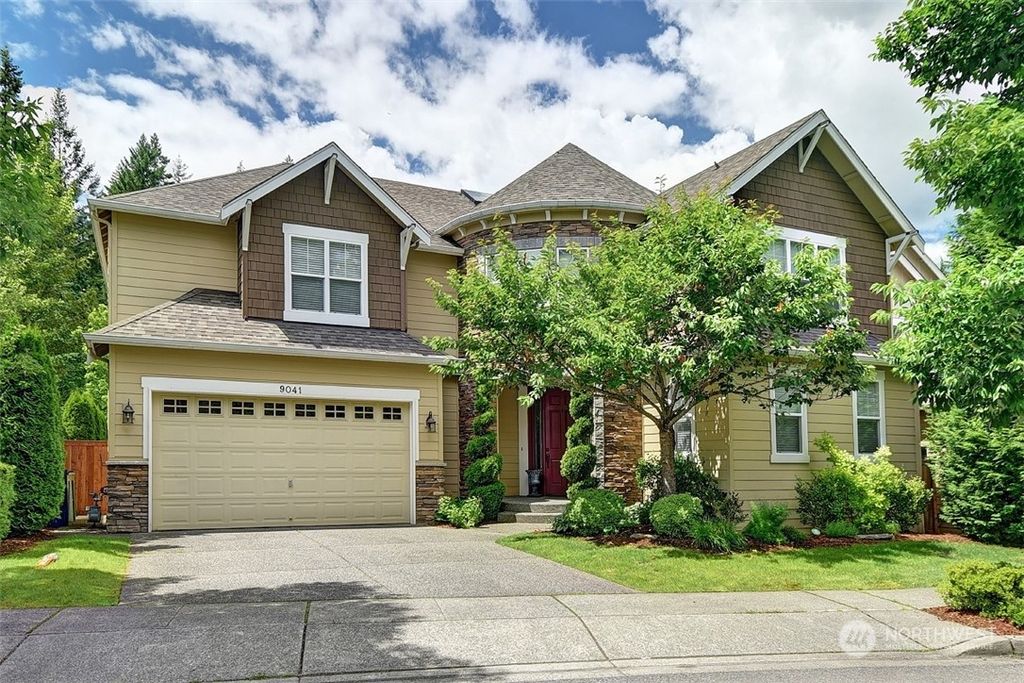 Photo of 9041 236th Avenue NE, Redmond, WA 98053 (MLS # 2070750)