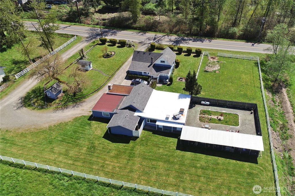 Photo of 26904 SE 400th Street, Enumclaw, WA 98022 (MLS # 2519785)