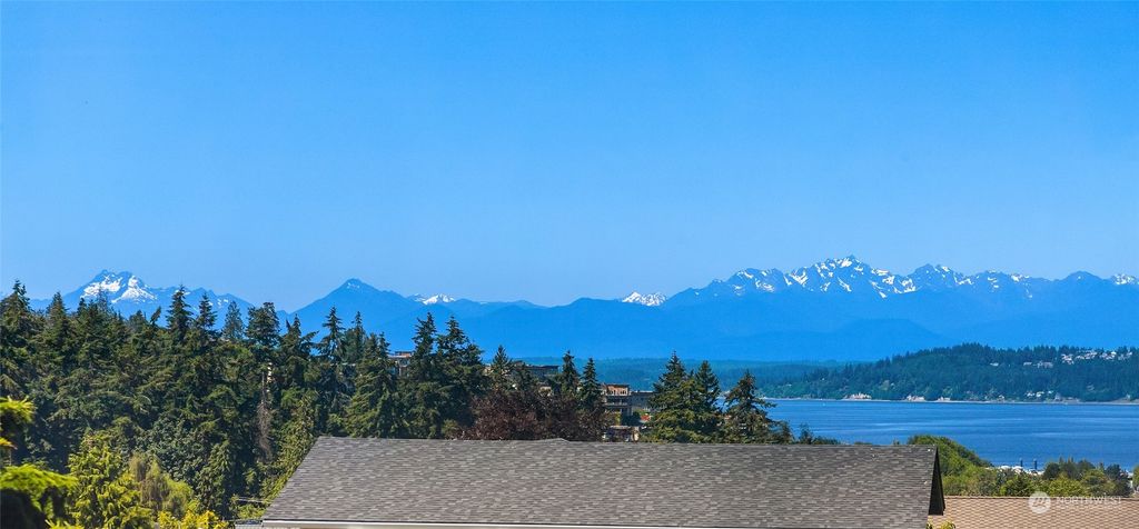 Photo of 608 Magnolia Lane, Edmonds, WA 98020 (MLS # 2007543)