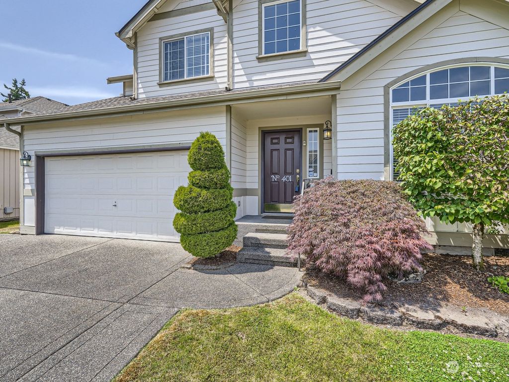 Photo of 401 25th Avenue Pl, Milton, WA 98354 (MLS # 2136546)