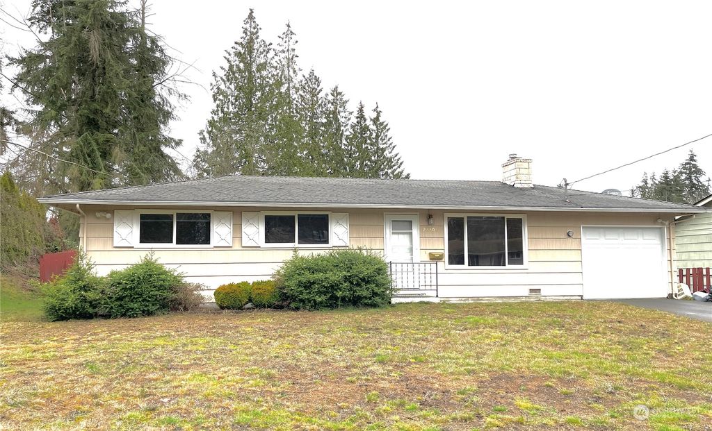 Photo of 23306 46th Avenue W, Mountlake Terrace, WA 98043 (MLS # 2037647)