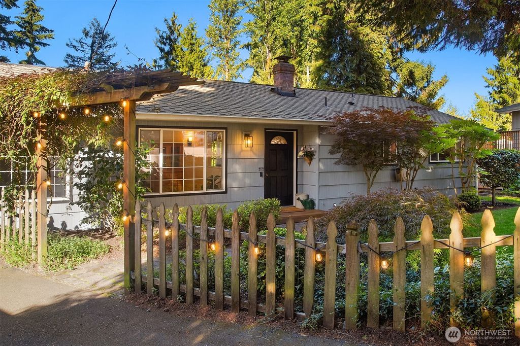 Photo of 22613 78th Place W, Edmonds, WA 98026 (MLS # 2538562)
