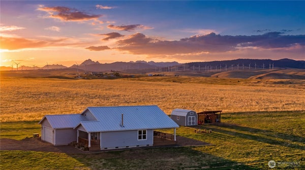 1565 BITTERBRUSH DR, ELLENSBURG, WA 98926 - Image 3bb4b841d6e0f1c92b6592e199aaee03/567608075