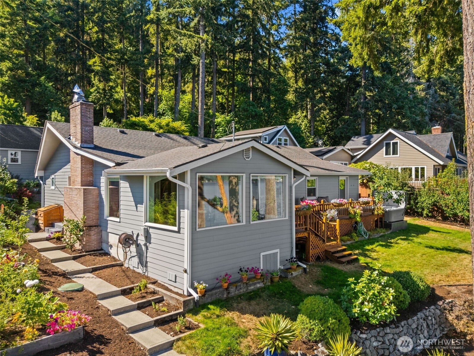 2922 Madrona Beach Road NW