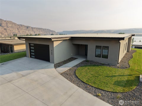 Photo of 9104 NW Harvest Lane Ln, Quincy, WA 98848 (MLS # 2568918)