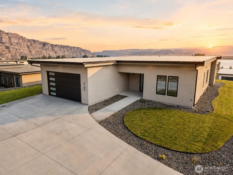Photo of 9104 NW Harvest Lane Ln, Quincy, WA 98848 (MLS # 2568918)