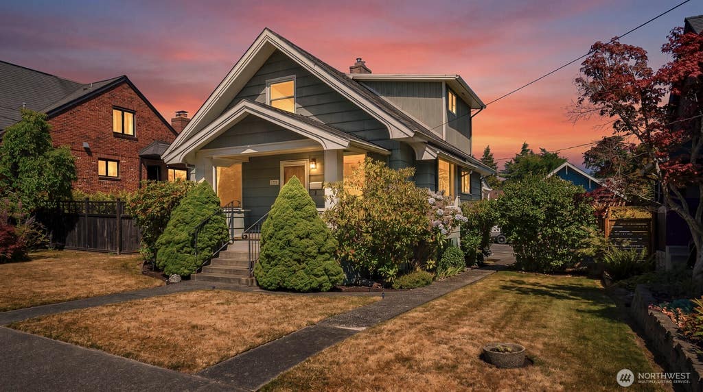 Photo of 7528 33rd Avenue NW, Seattle, WA 98117 (MLS # 2553498)