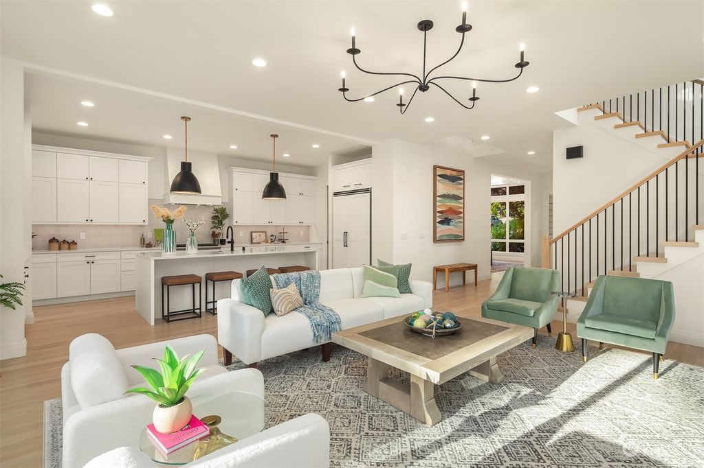 Photo of 6705 117th Avenue NE, Kirkland, WA 98033 (MLS # 2327114)