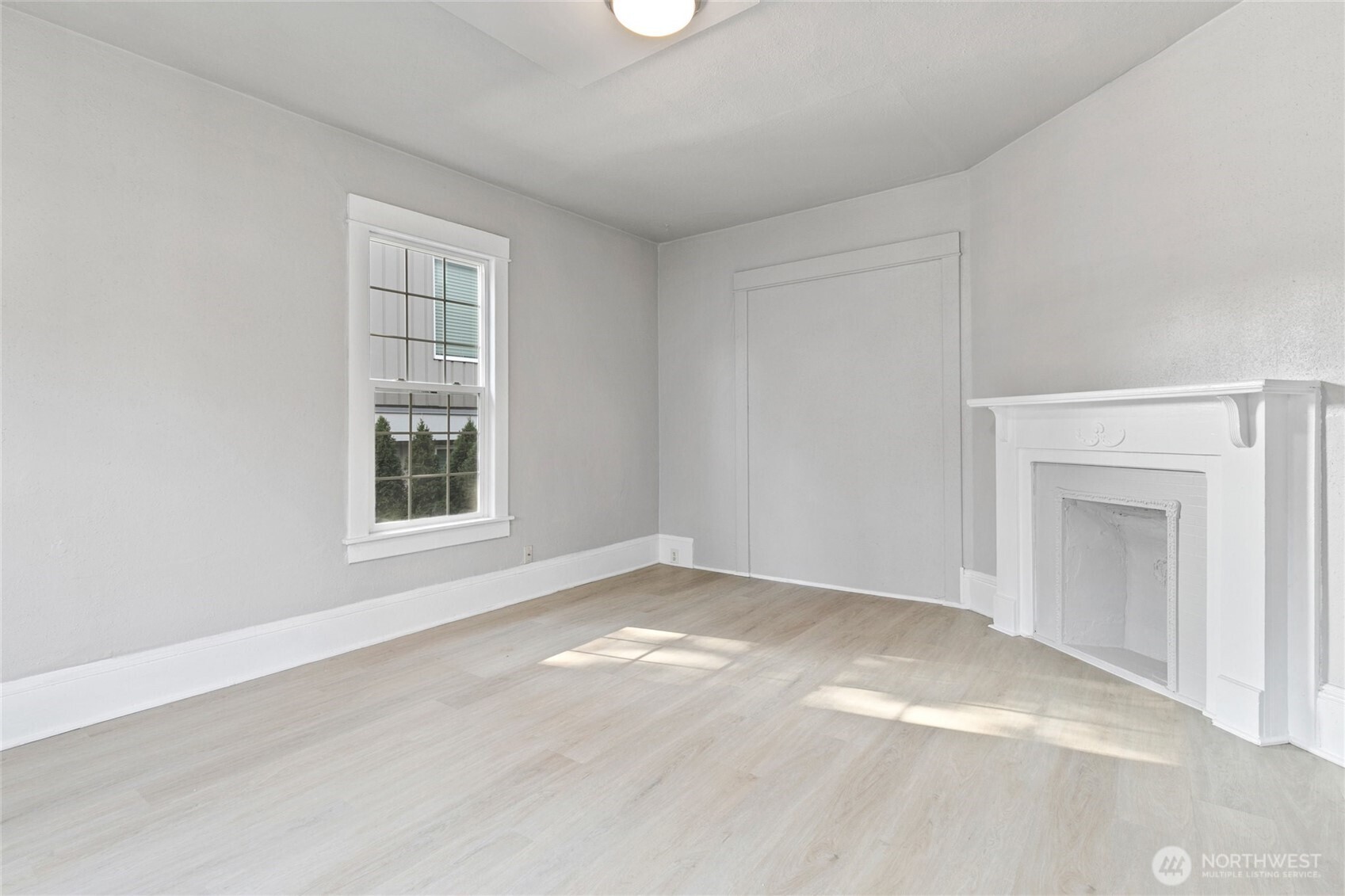 1310 NE 52nd Street