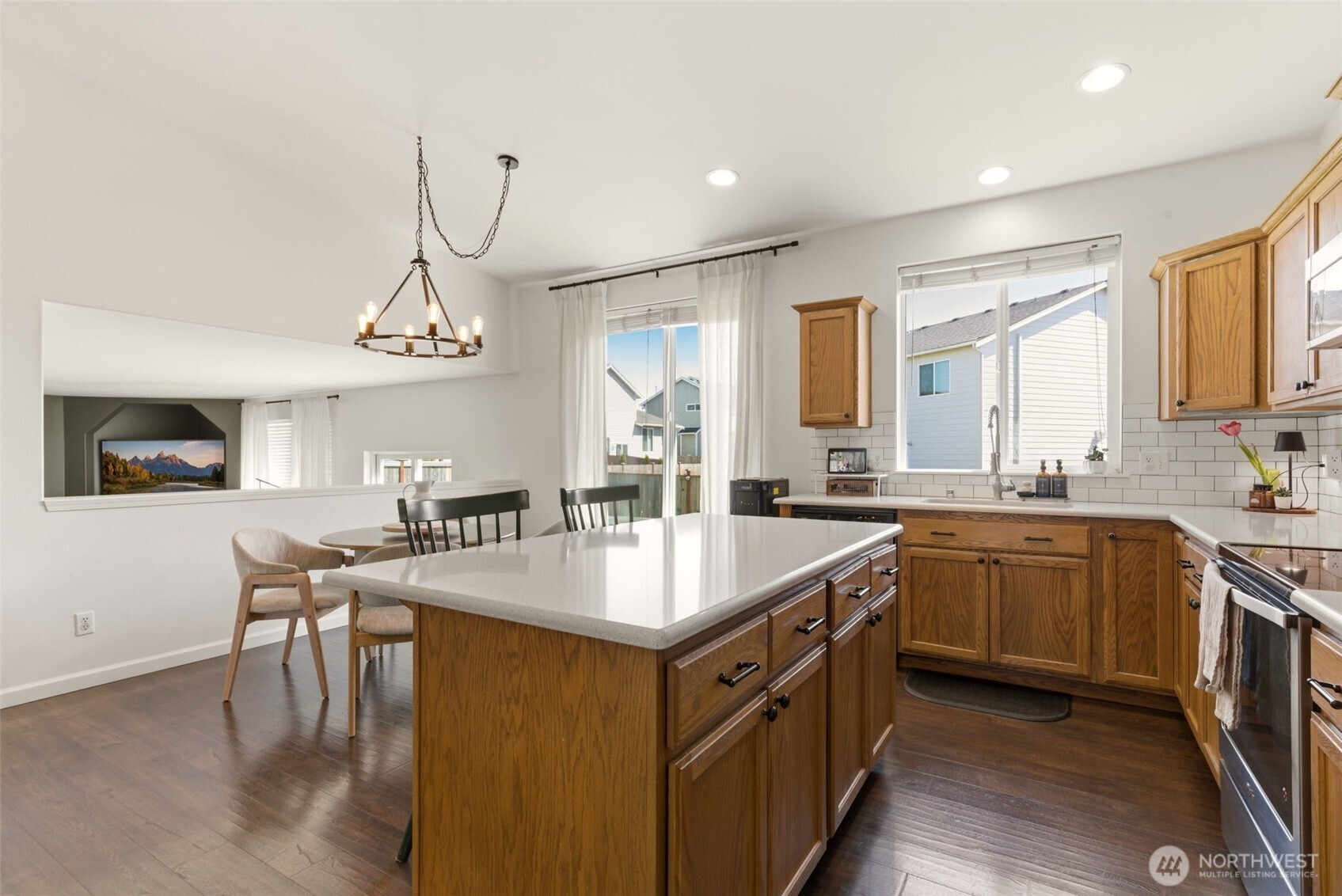 9914 Cascadian Avenue SE