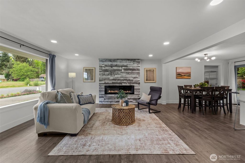 Photo of 14912 SE 270th Place, Kent, WA 98042 (MLS # 2526566)