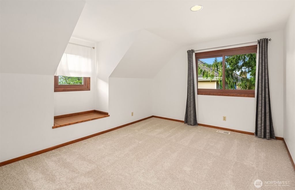 listing image 9365280709452030030