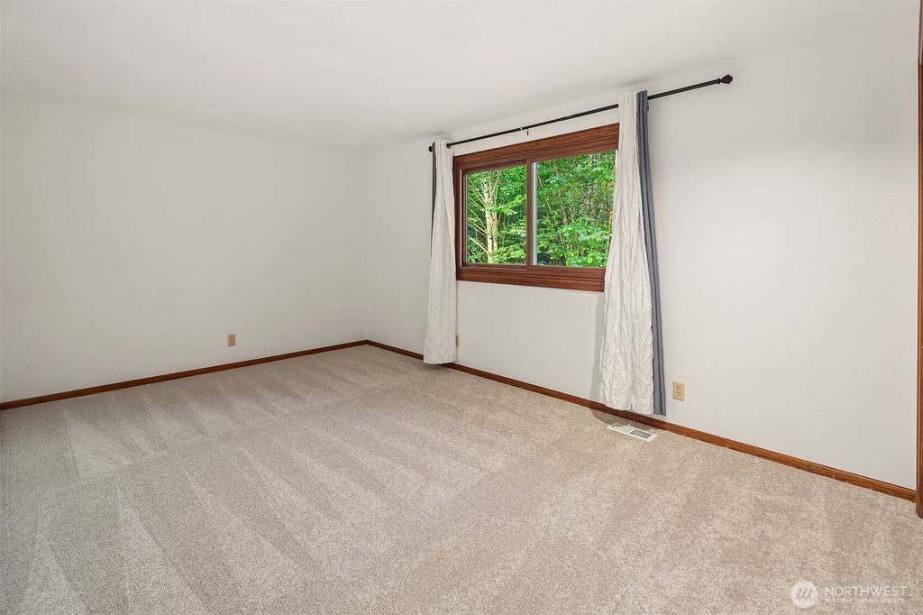 listing image 9367289926797831484