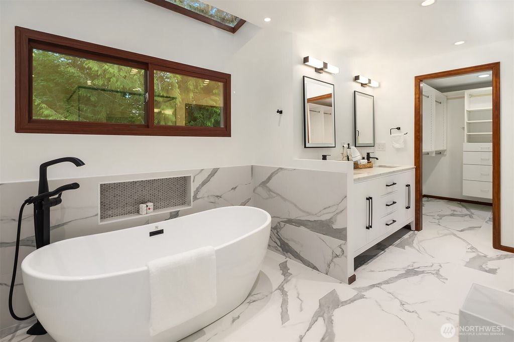 listing image 9360740609639897924