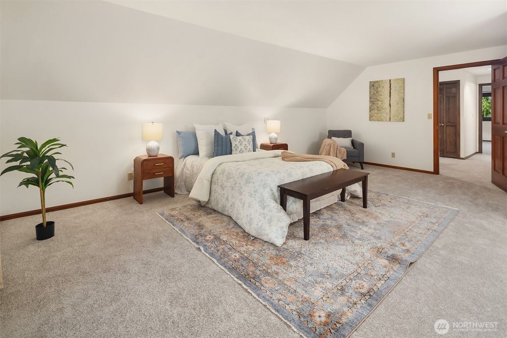 listing image 9366812712309346162