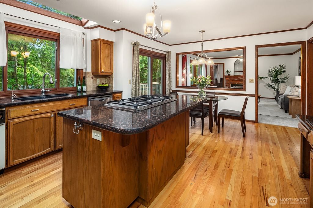 listing image 9363609394147320535