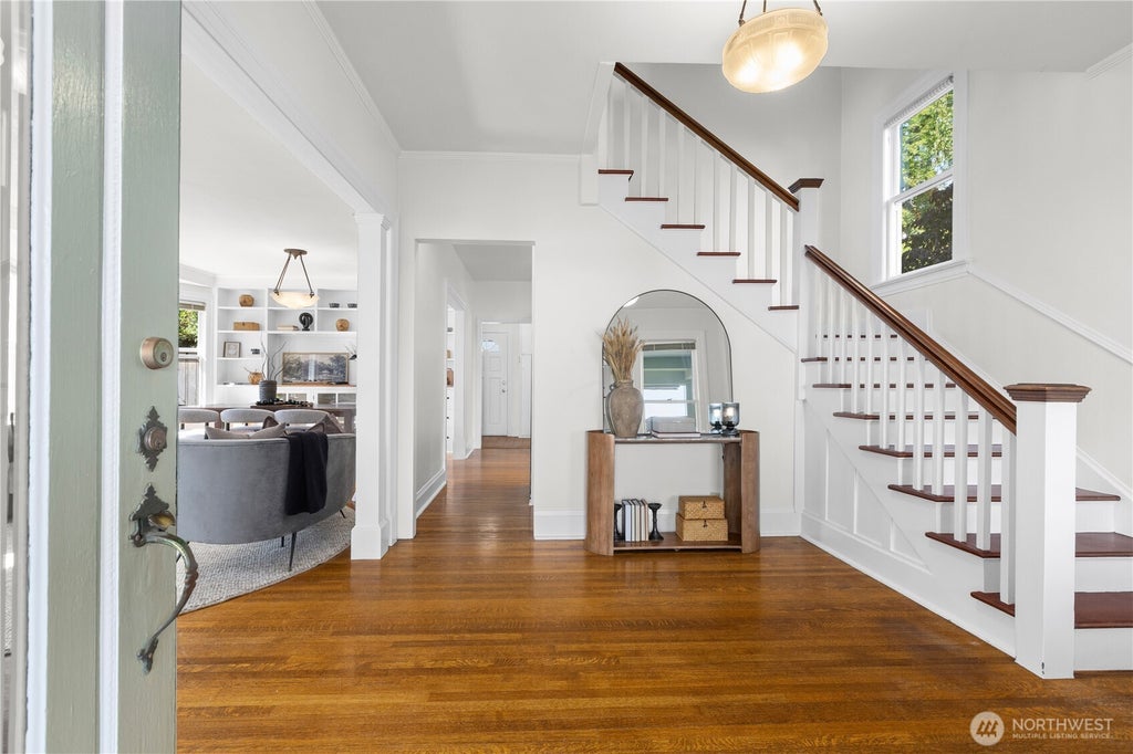 Photo of 1129 37th Avenue, Seattle, WA 98122 (MLS # 2577176)