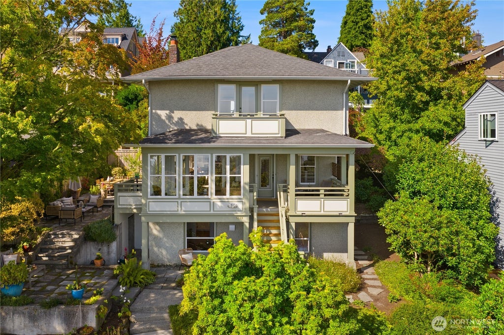Photo of 1129 37th Avenue, Seattle, WA 98122 (MLS # 2577176)