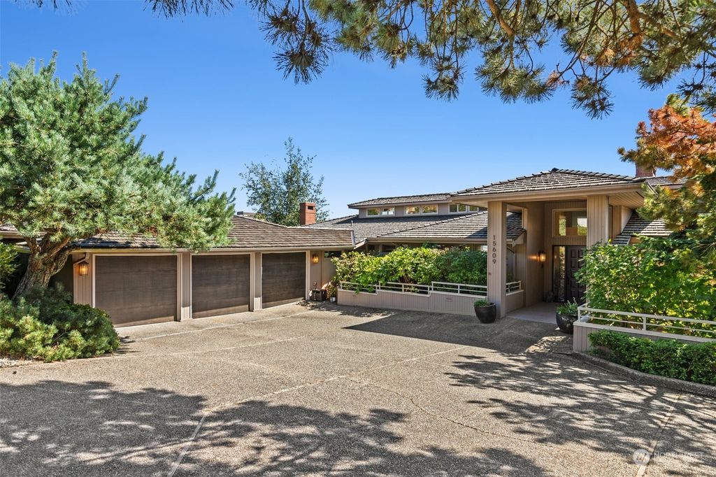 Photo of 15609 SE 54th Street, Bellevue, WA 98006 (MLS # 2282277)