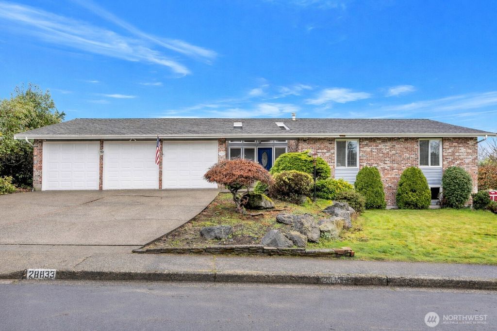 Photo of 28833 11th Avenue S, Federal Way, WA 98003 (MLS # 2472075)