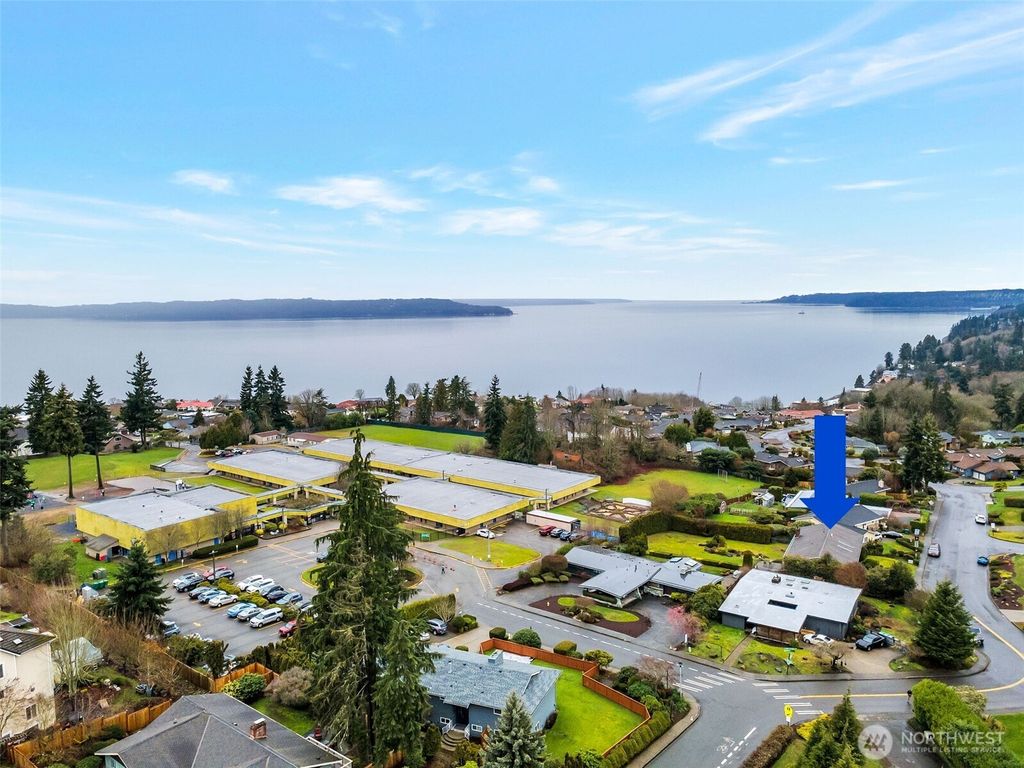 Photo of 28833 11th Avenue S, Federal Way, WA 98003 (MLS # 2472075)