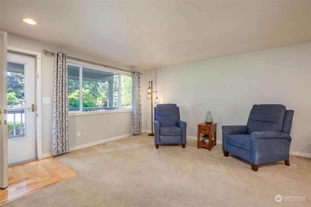 Photo of 32132 111th Court SE, Auburn, WA 98092 (MLS # 2140188)