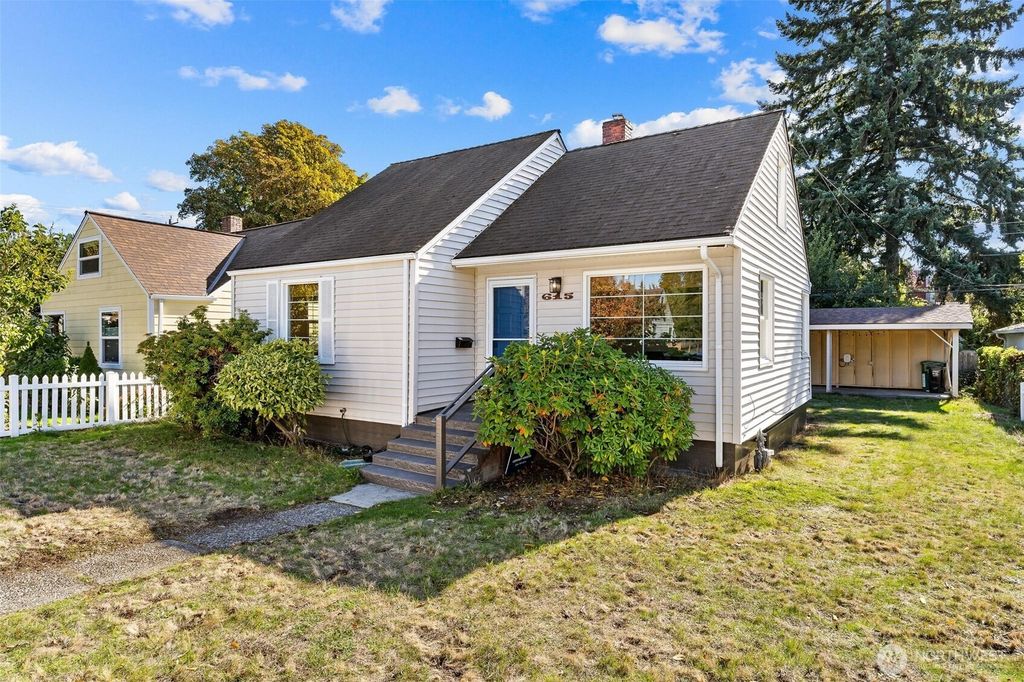 Photo of 615 NW 48th Street, Seattle, WA 98107 (MLS # 2443474)
