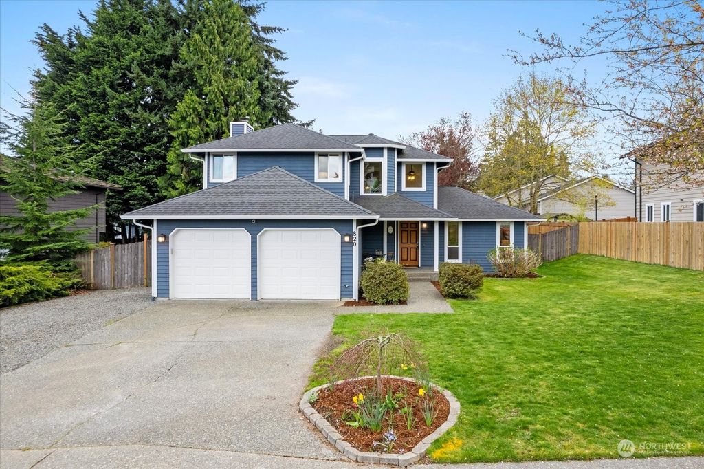 Photo of 820 151st Street SW, Lynnwood, WA 98087 (MLS # 2202441)