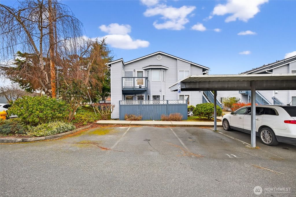 Photo of 730 SE 8th #A202, Oak Harbor, WA 98277 (MLS # 2486917)