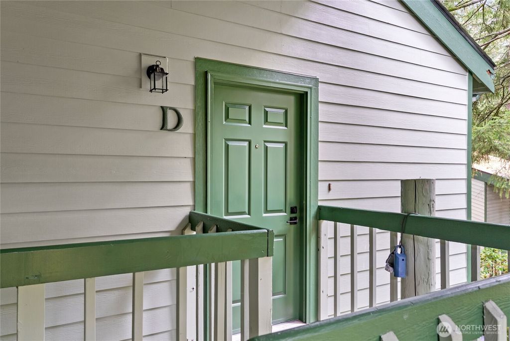 Photo of 155 S 330th Street #D, Federal Way, WA 98003 (MLS # 2453239)