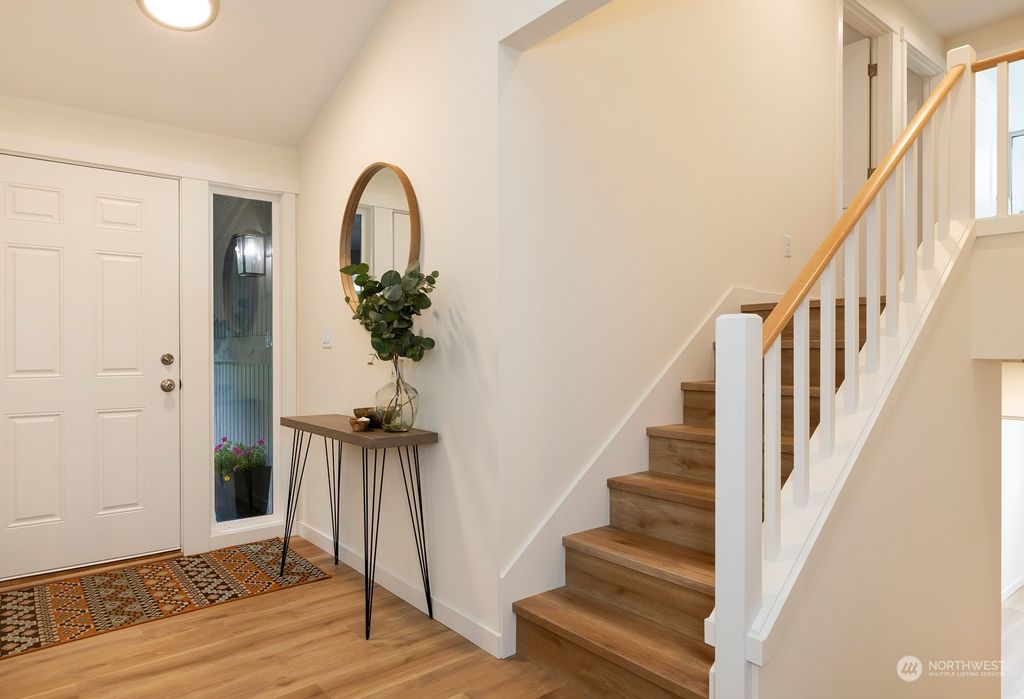 Photo of 10559 NE 150th Court, Bothell, WA 98011 (MLS # 2156187)