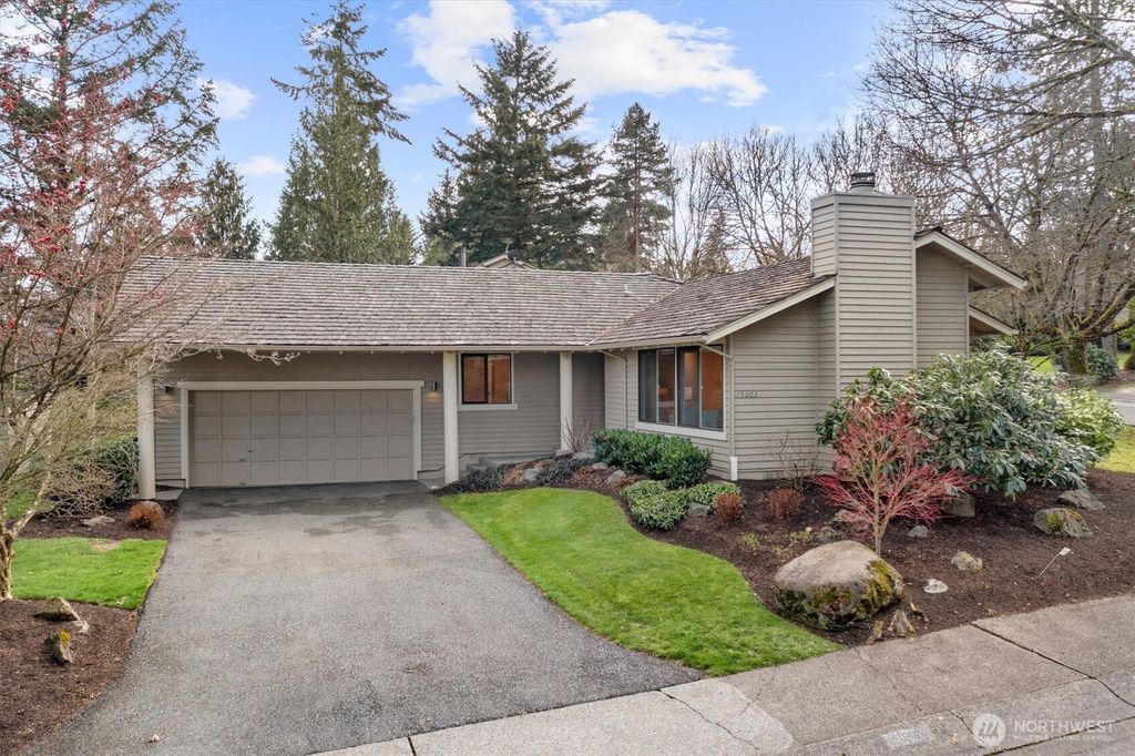 Photo of 15603 NE 65th Street, Redmond, WA 98052 (MLS # 2345377)
