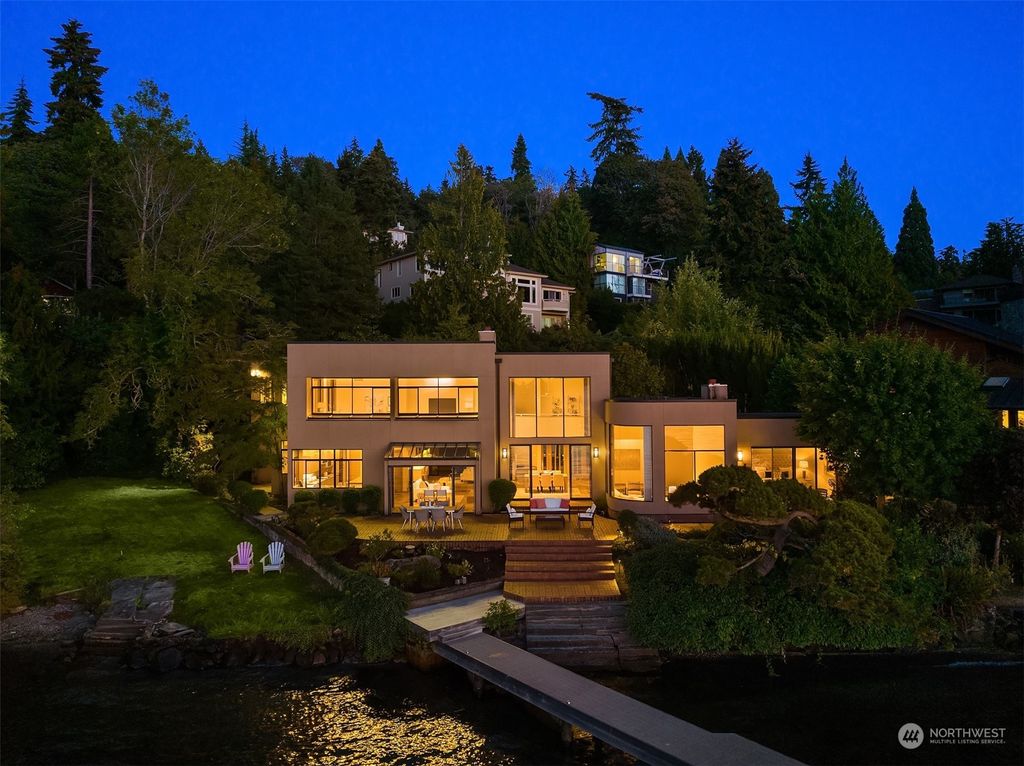 Photo of 5237 Forest Avenue SE, Mercer Island, WA 98040 (MLS # 2029271)