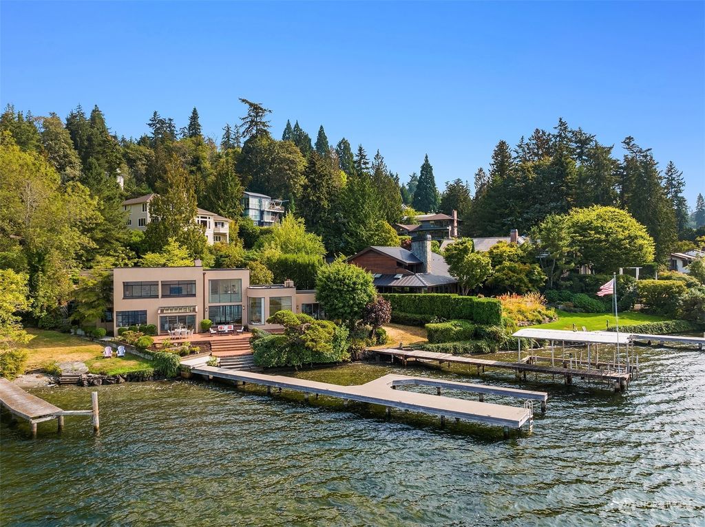 Photo of 5237 Forest Avenue SE, Mercer Island, WA 98040 (MLS # 2029271)